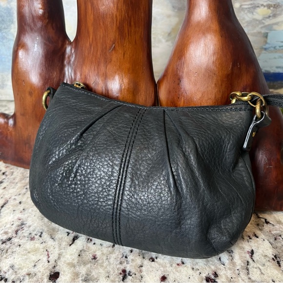 Fossil Leather Bag with Chain Strap - Picture 5 of 12